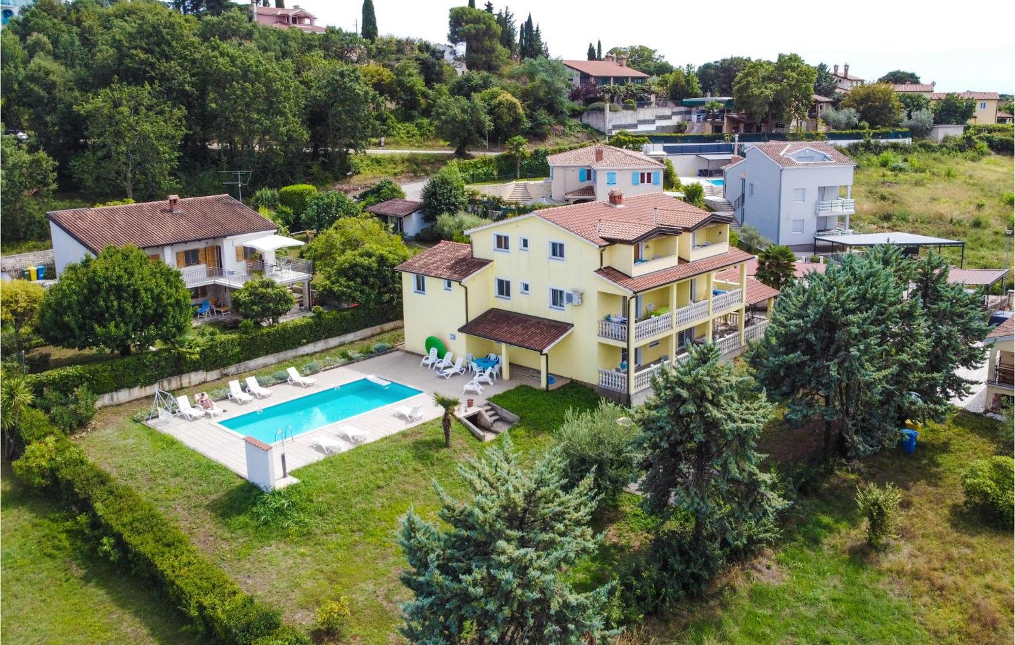 Apartment Mugeba Poreč Exterior foto